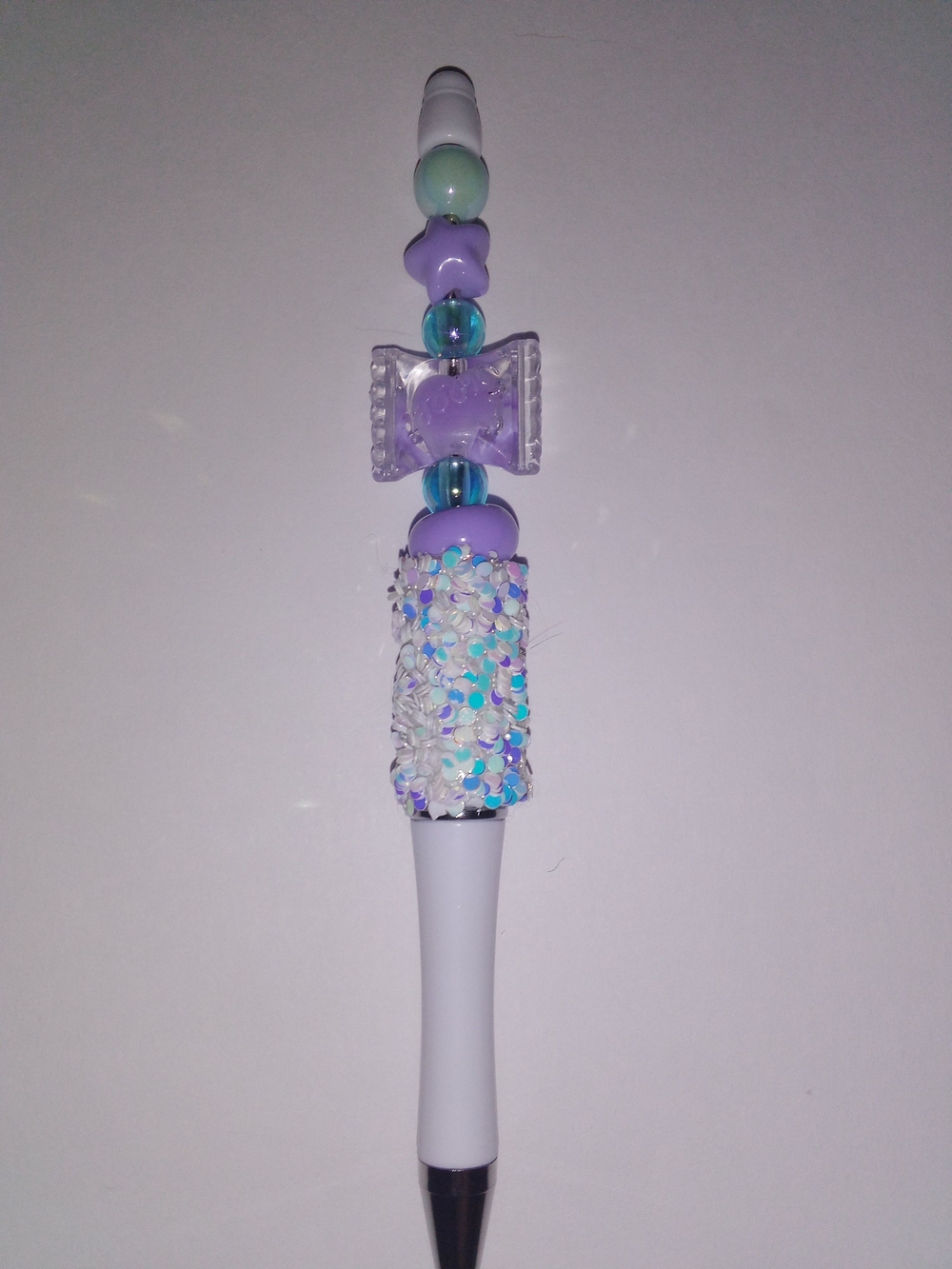 Beaded Lavender Decorative Pen with Iridescent Accent